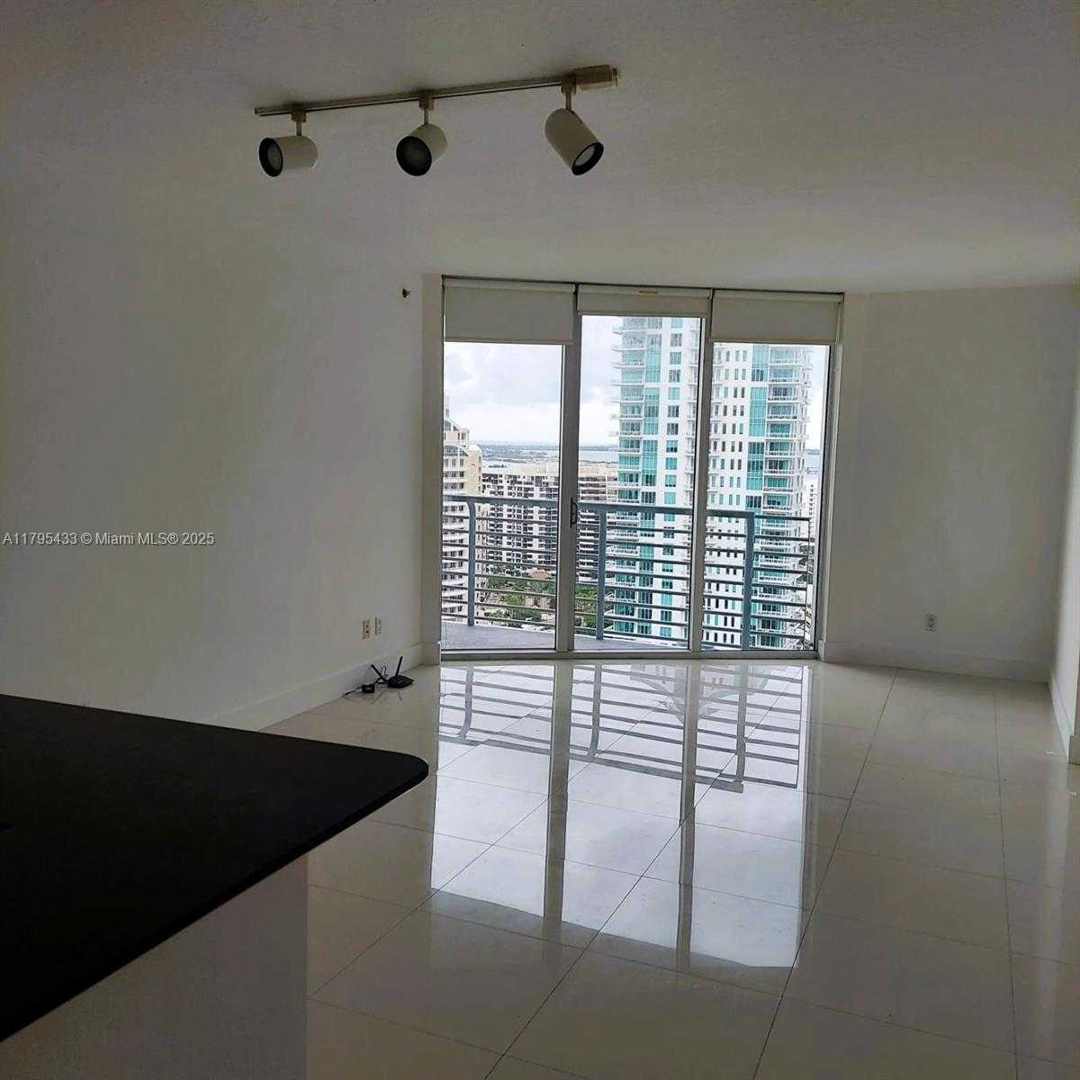 Small Image of 325 SOUTH BISCAYNE BLVD #2917, Miami Number 13