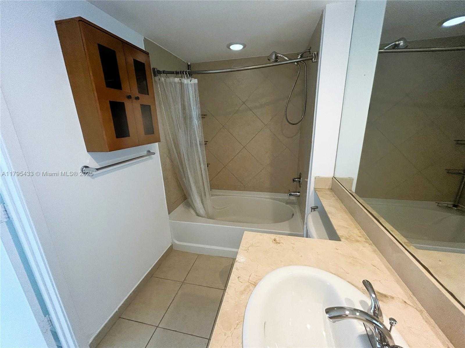 Small Image of 325 SOUTH BISCAYNE BLVD #2917, Miami Number 23