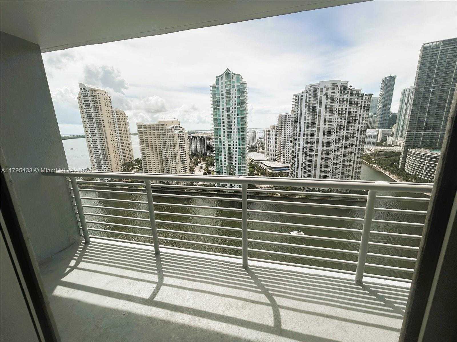 Small Image of 325 SOUTH BISCAYNE BLVD #2917, Miami Number 27