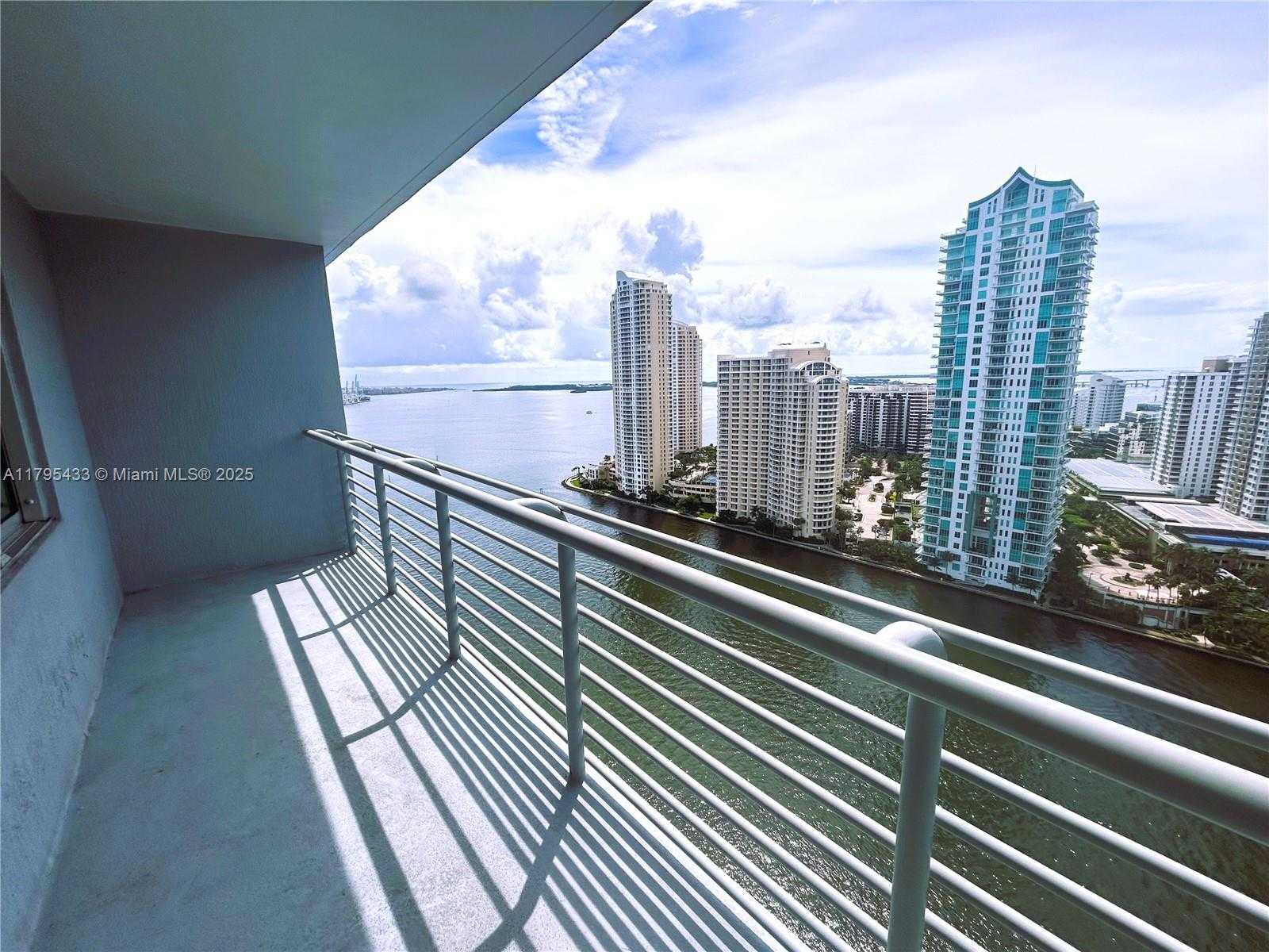 Small Image of 325 SOUTH BISCAYNE BLVD #2917, Miami Number 28