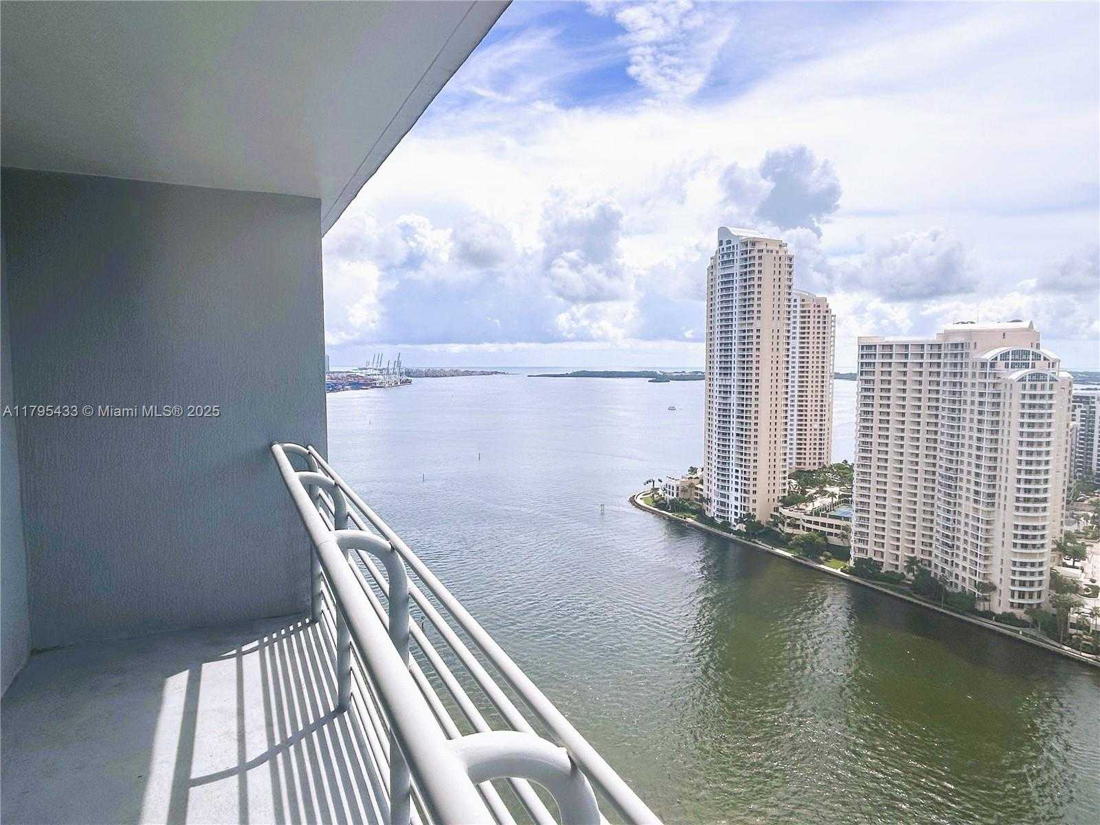 Small Image of 325 SOUTH BISCAYNE BLVD #2917, Miami Number 29