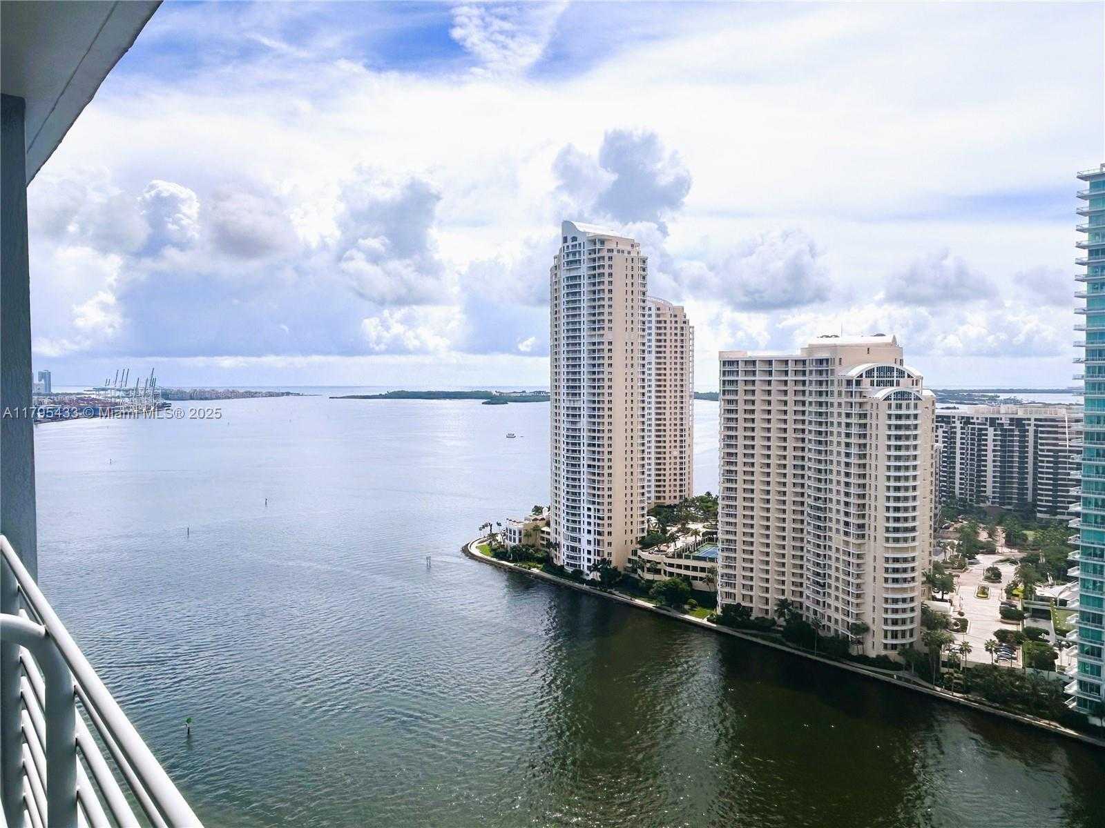 Small Image of 325 SOUTH BISCAYNE BLVD #2917, Miami Number 30