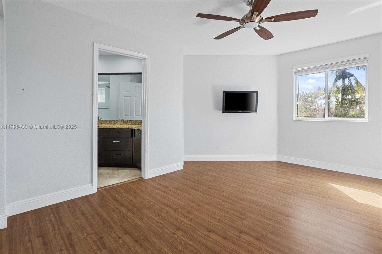 Small Image of 5761 NORTH WEST 115TH CT #105, Doral Number 10