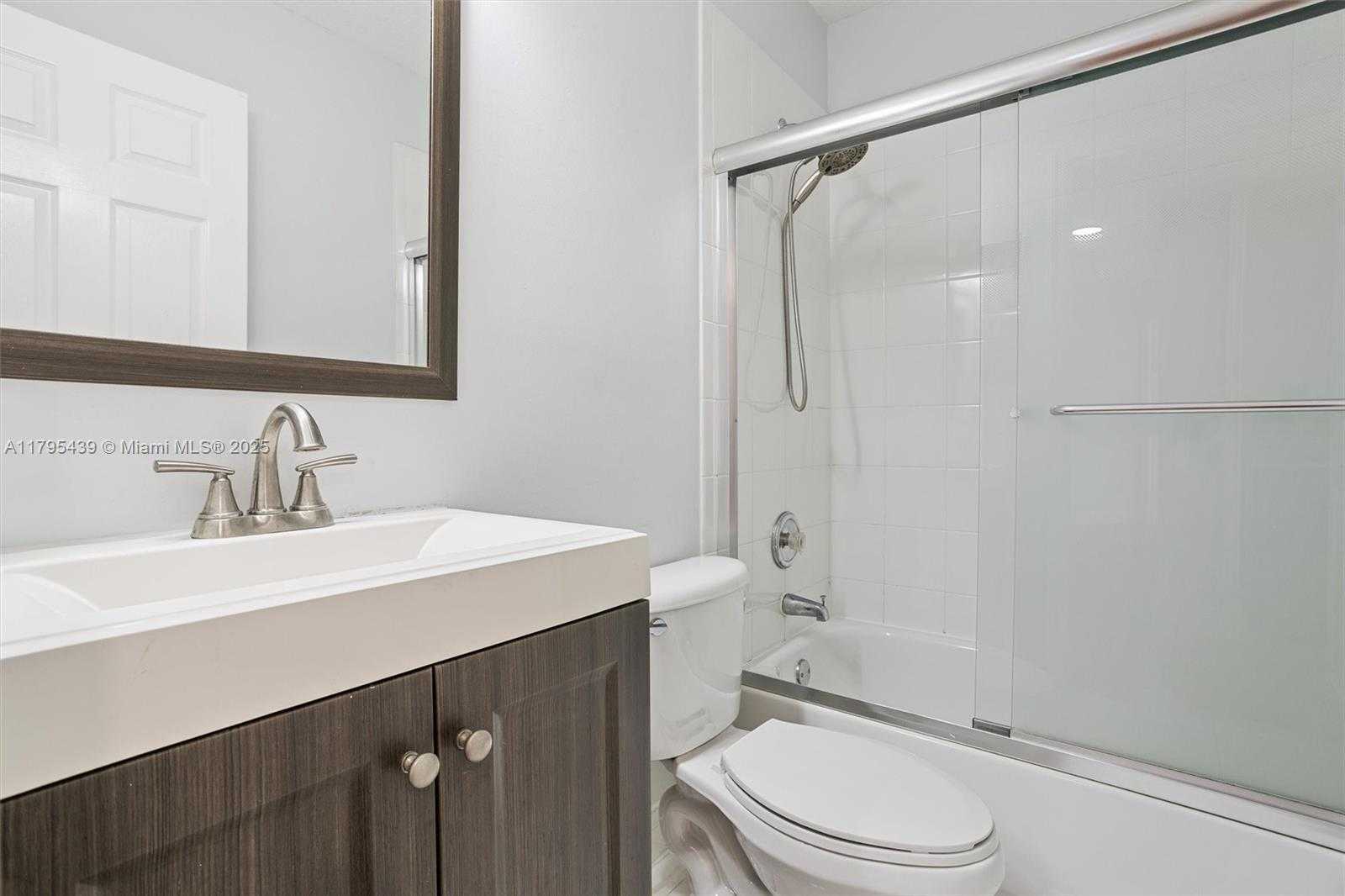 Small Image of 5761 NORTH WEST 115TH CT #105, Doral Number 19