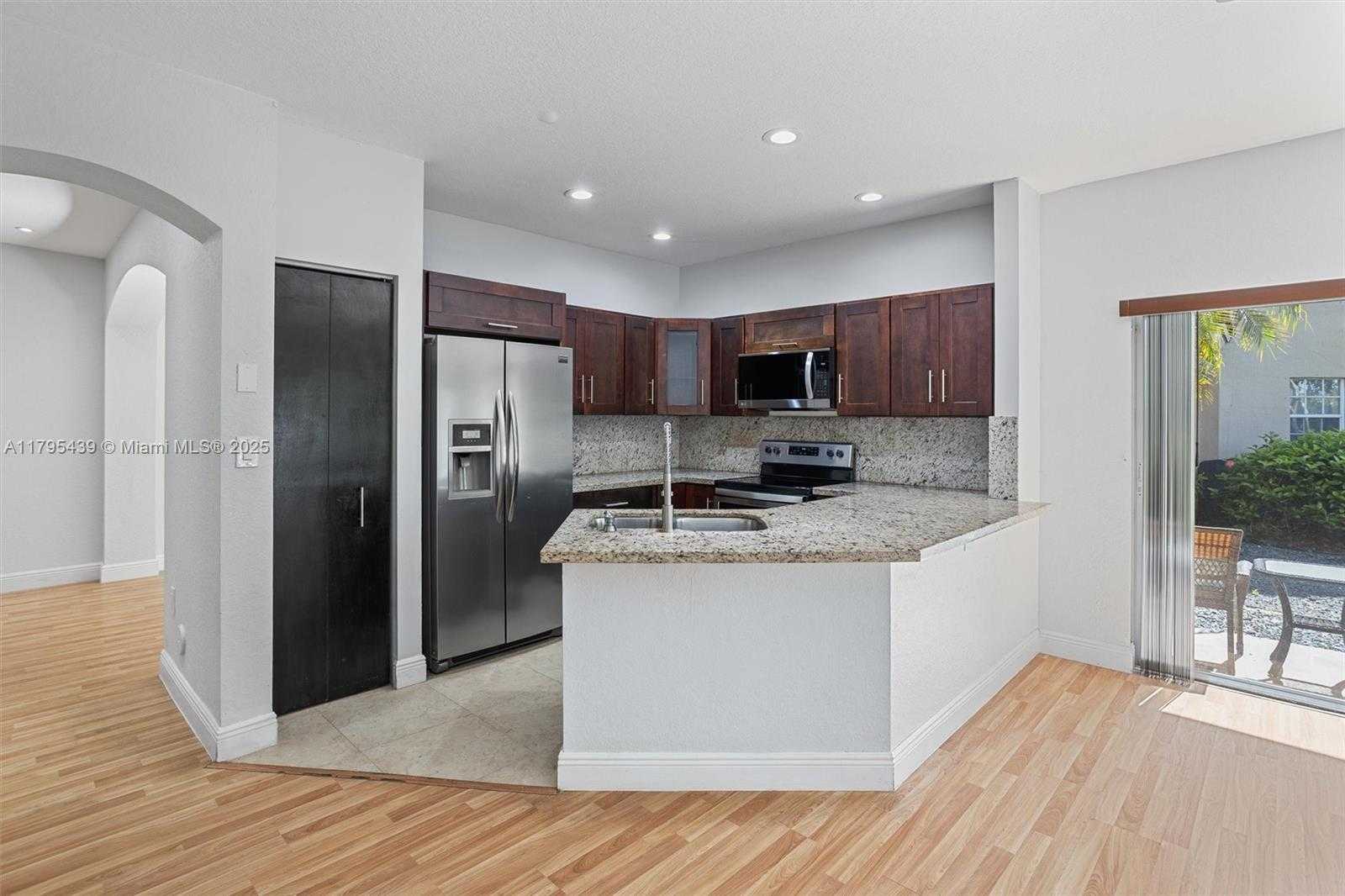 Small Image of 5761 NORTH WEST 115TH CT #105, Doral Number 3