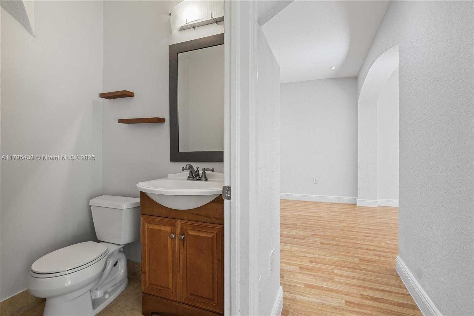 Small Image of 5761 NORTH WEST 115TH CT #105, Doral Number 9