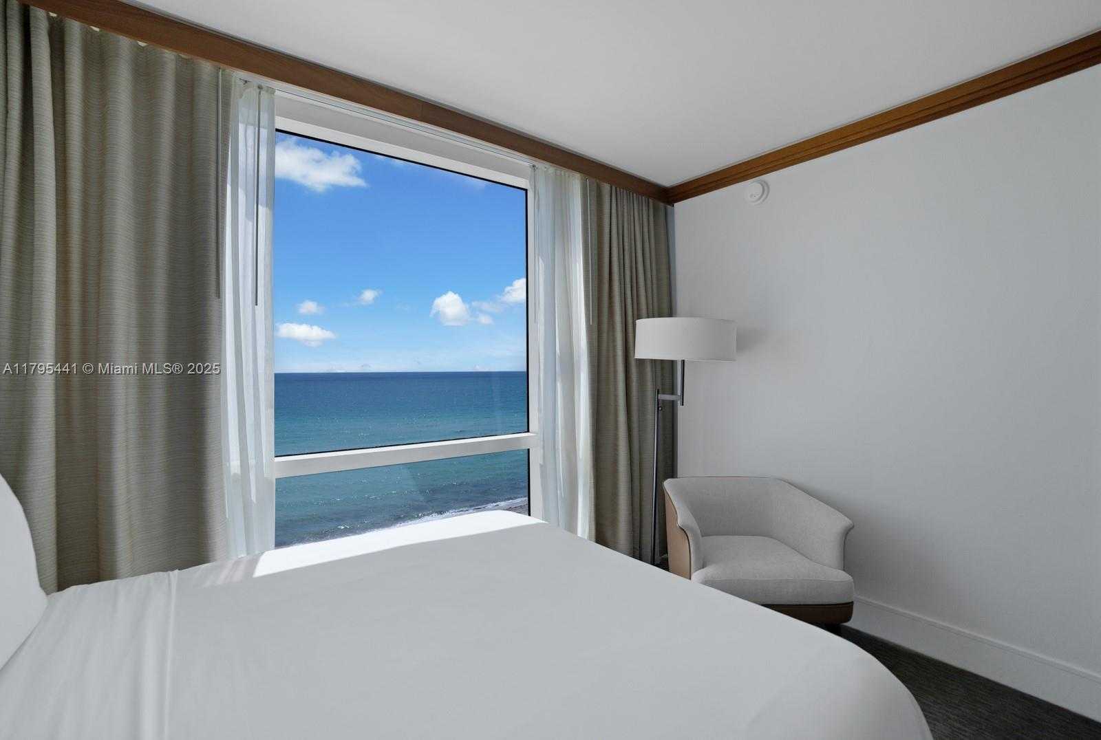 Small Image of 6801 COLLINS AVE #605, Miami Beach Number 19