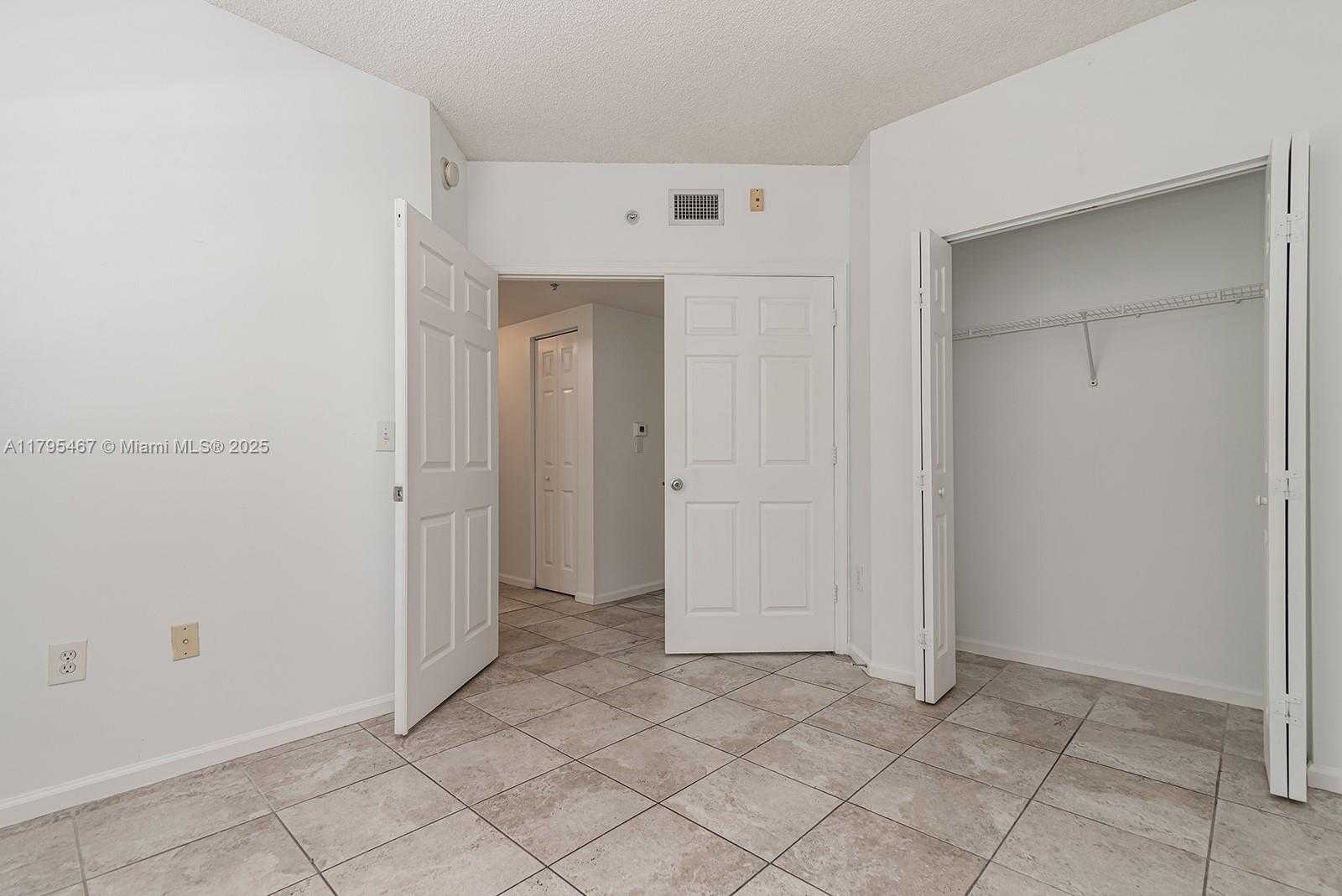 Small Image of 17125 NORTH BAY RD #3307, Sunny Isles Beach Number 20
