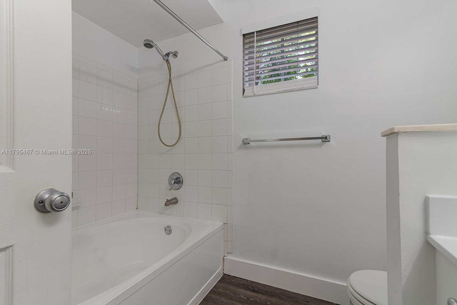 Small Image of 17125 NORTH BAY RD #3307, Sunny Isles Beach Number 22