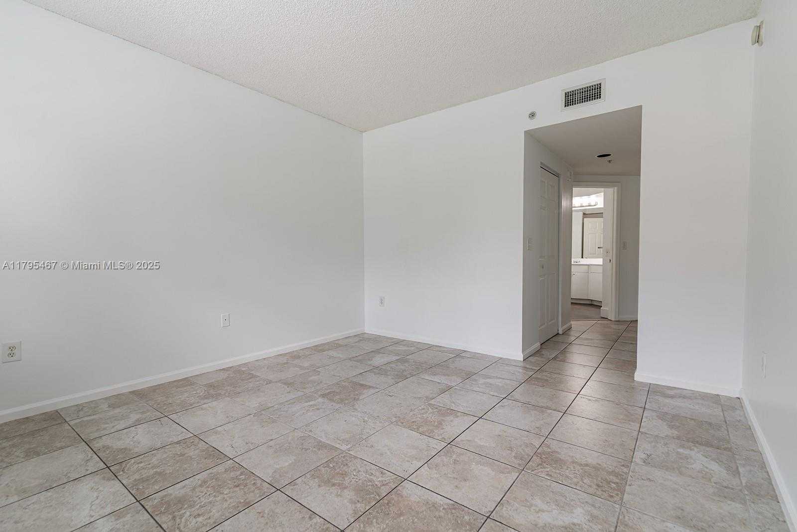 Small Image of 17125 NORTH BAY RD #3307, Sunny Isles Beach Number 28