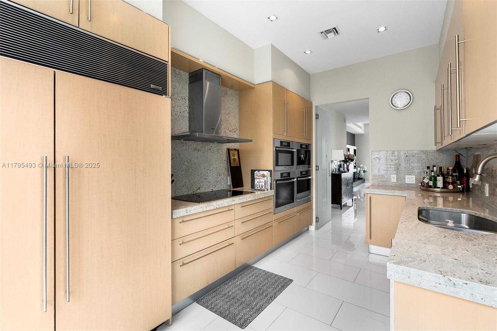 Small Image of 900 BRICKELL KEY BLVD #2104, Miami Number 12