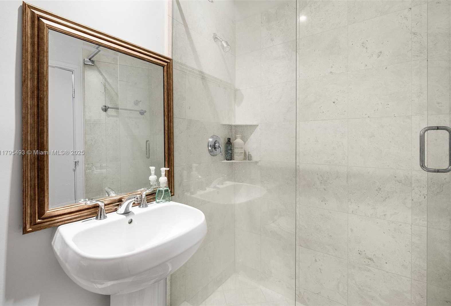 Small Image of 900 BRICKELL KEY BLVD #2104, Miami Number 20