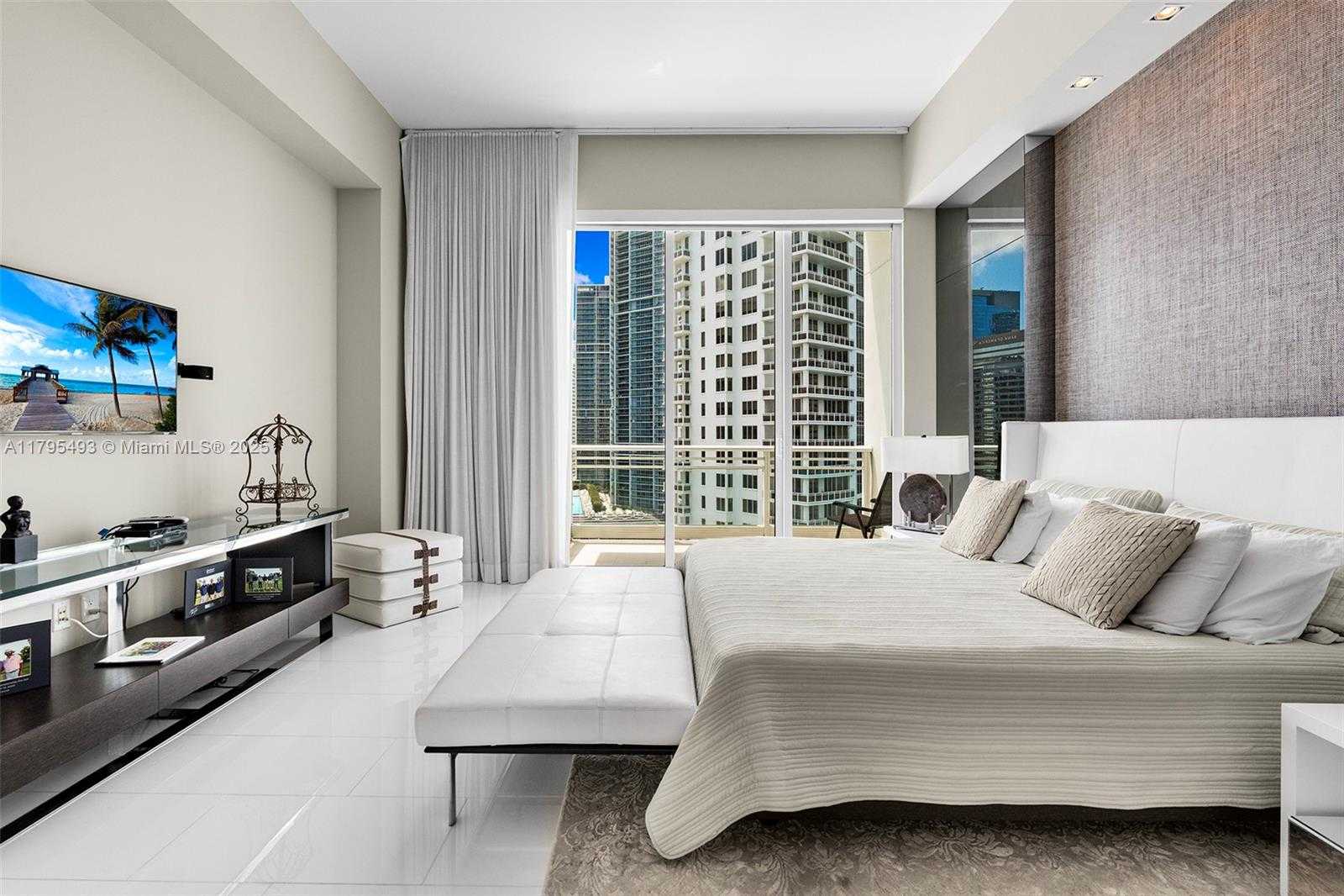 Small Image of 900 BRICKELL KEY BLVD #2104, Miami Number 23
