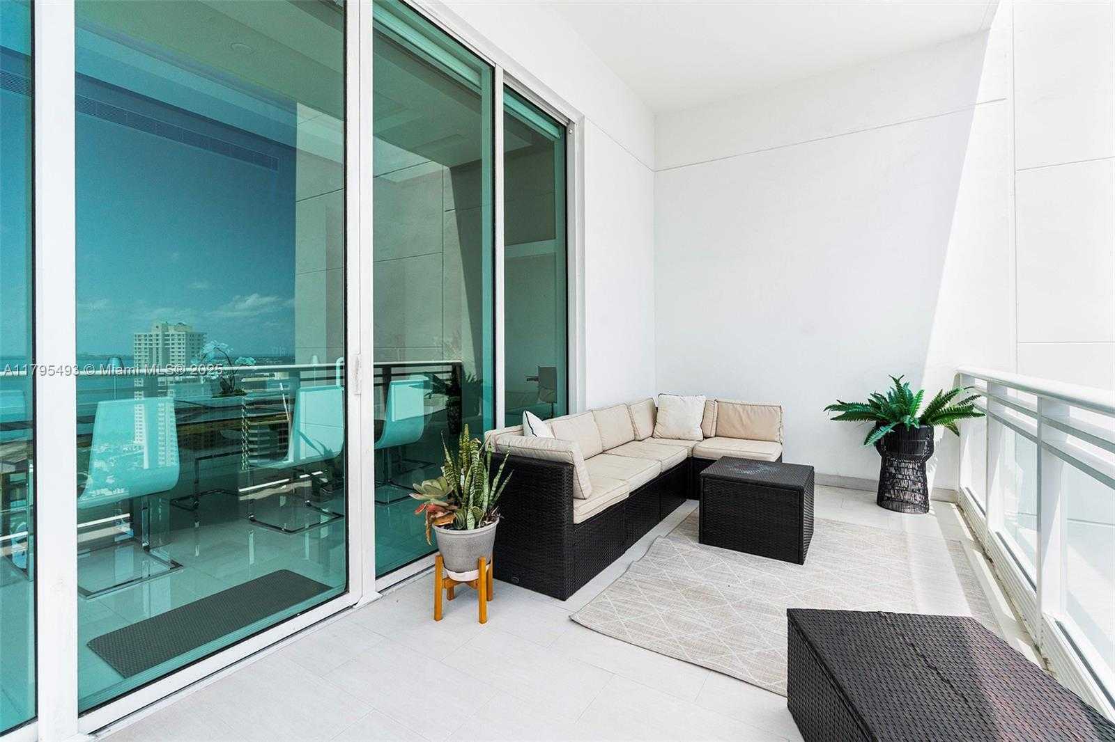 Small Image of 900 BRICKELL KEY BLVD #2104, Miami Number 28