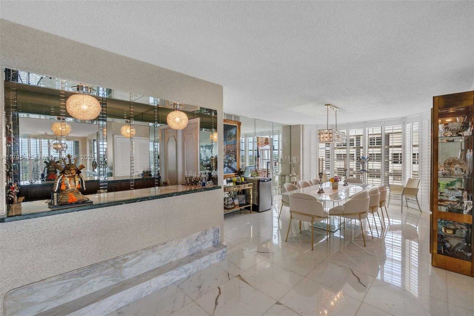 Small Image of 5660 COLLINS AVE #7E, Miami Beach Number 17