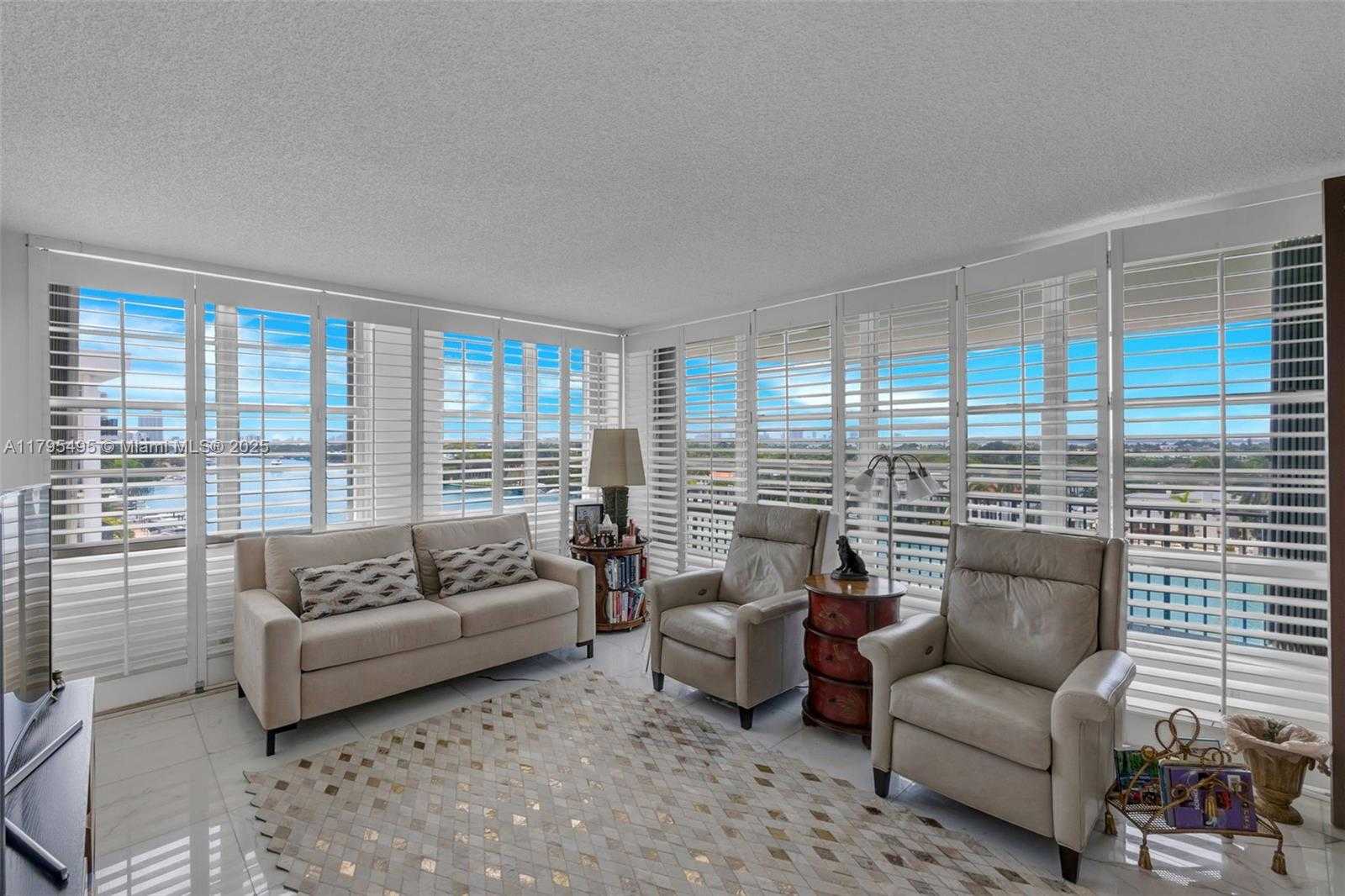 Small Image of 5660 COLLINS AVE #7E, Miami Beach Number 22
