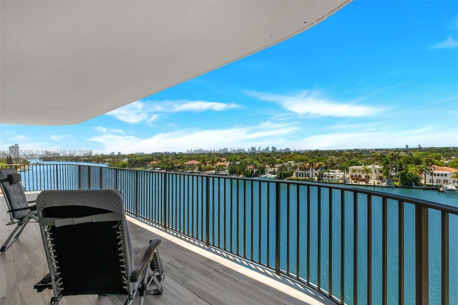 Small Image of 5660 COLLINS AVE #7E, Miami Beach Number 28