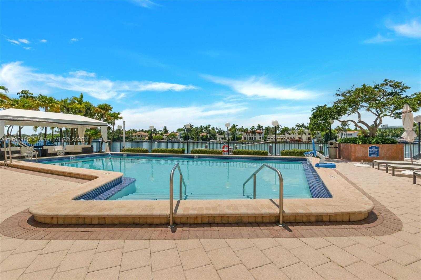 Small Image of 5660 COLLINS AVE #7E, Miami Beach Number 37