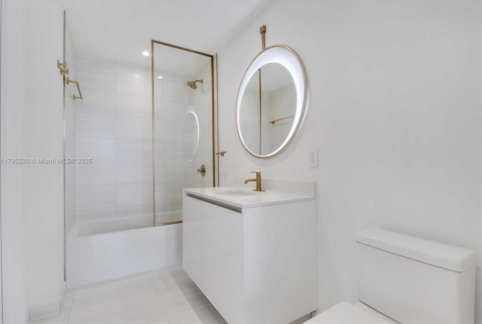Small Image of 2678 TIGERTAIL AVE #1205, Miami Number 13