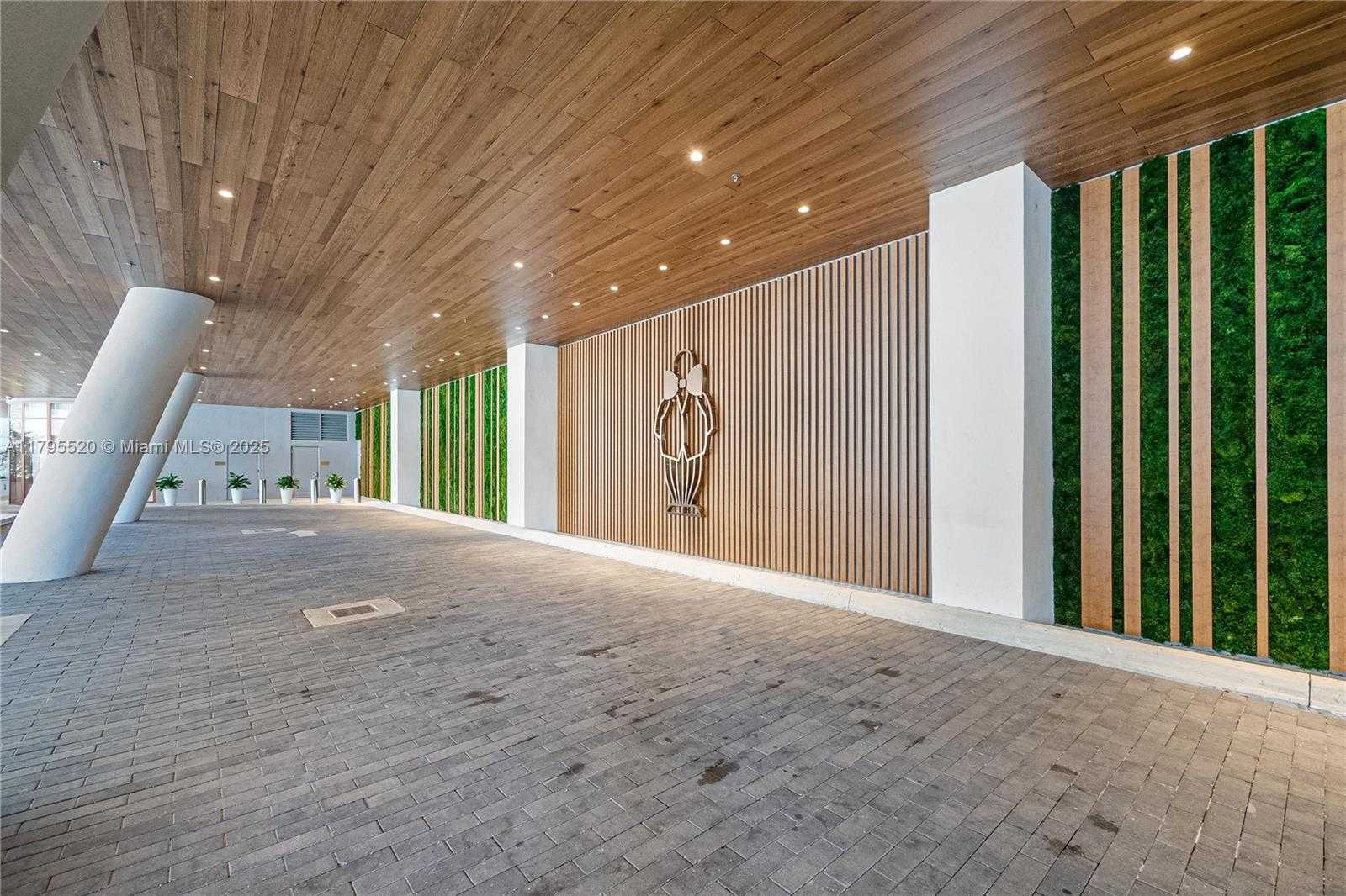 Small Image of 2678 TIGERTAIL AVE #1205, Miami Number 22