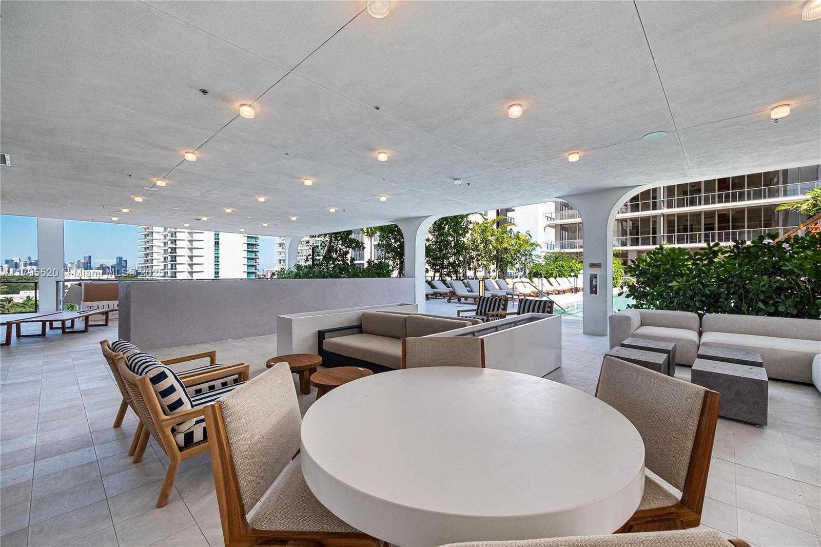 Small Image of 2678 TIGERTAIL AVE #1205, Miami Number 37