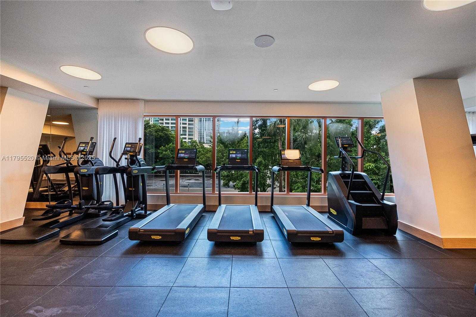 Small Image of 2678 TIGERTAIL AVE #1205, Miami Number 41
