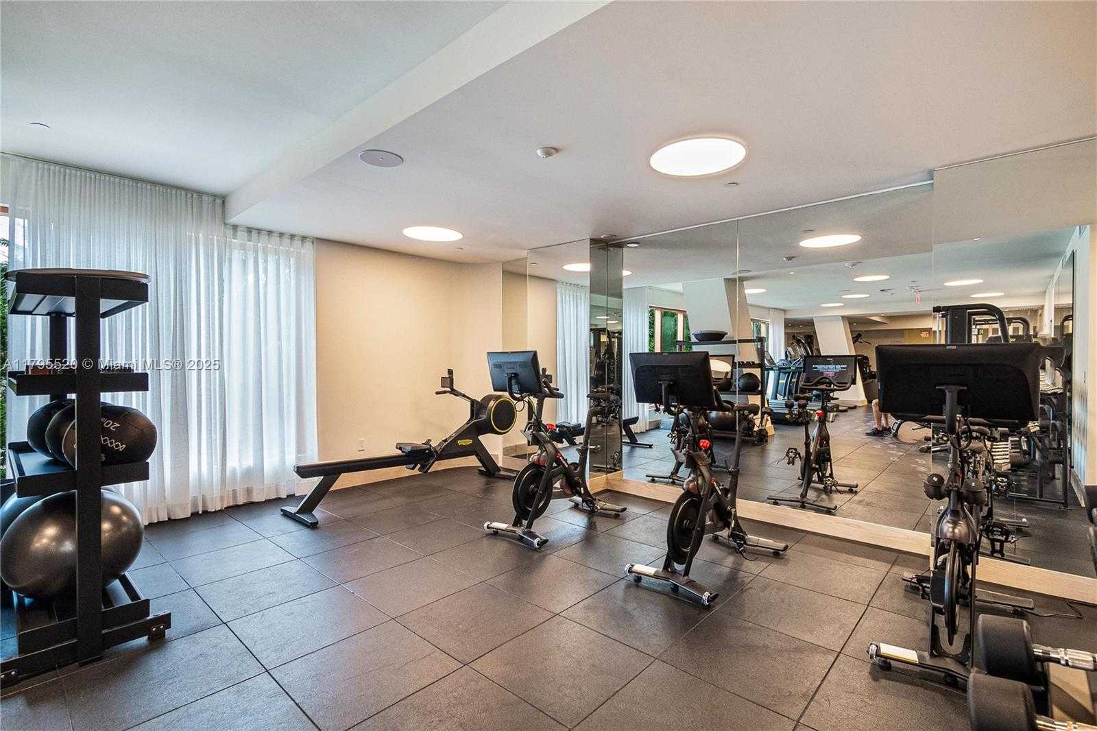 Small Image of 2678 TIGERTAIL AVE #1205, Miami Number 45