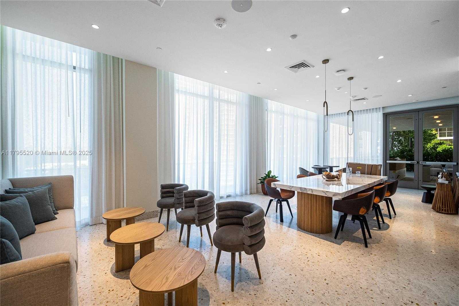 Small Image of 2678 TIGERTAIL AVE #1205, Miami Number 53