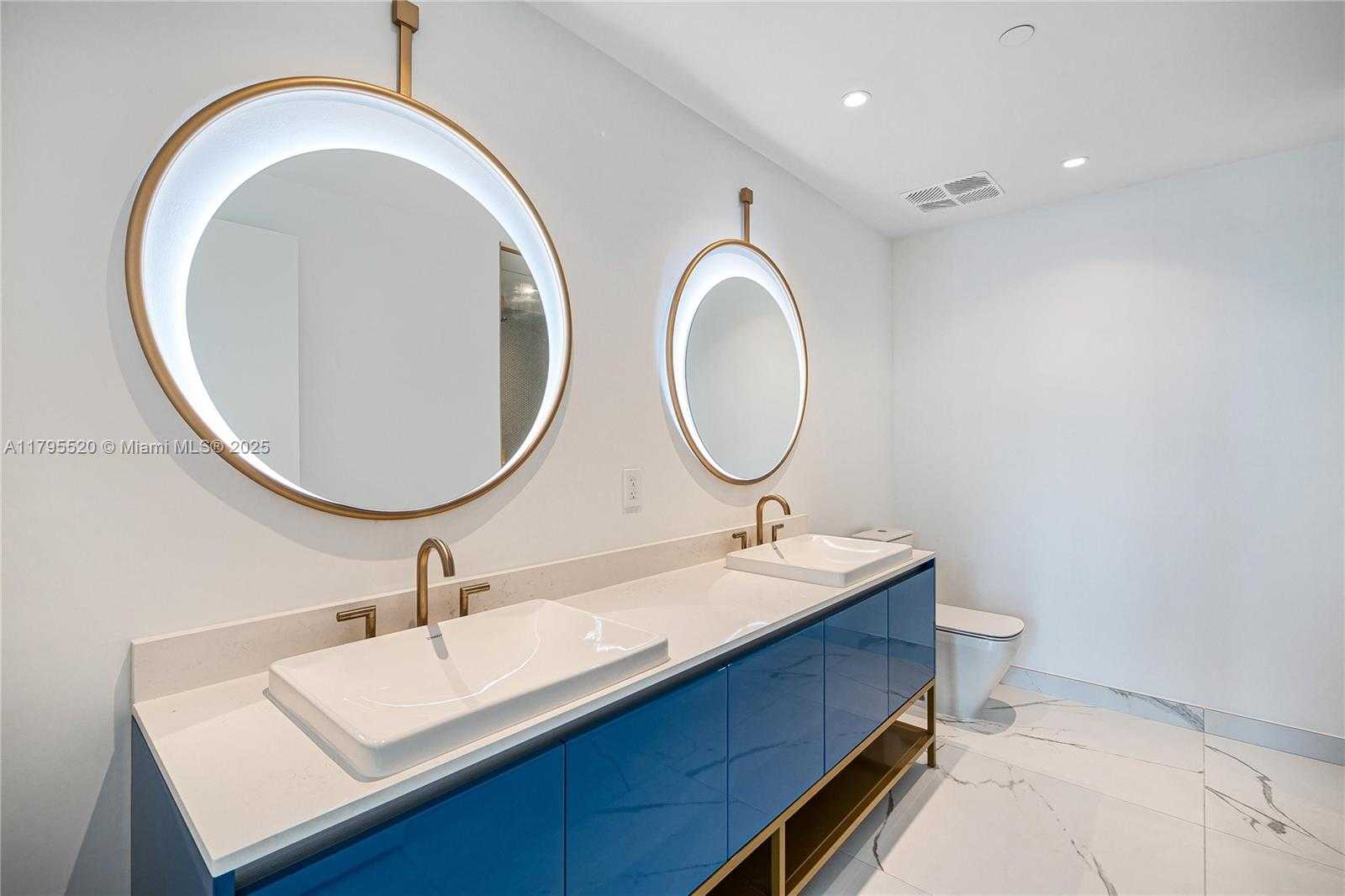 Small Image of 2678 TIGERTAIL AVE #1205, Miami Number 8