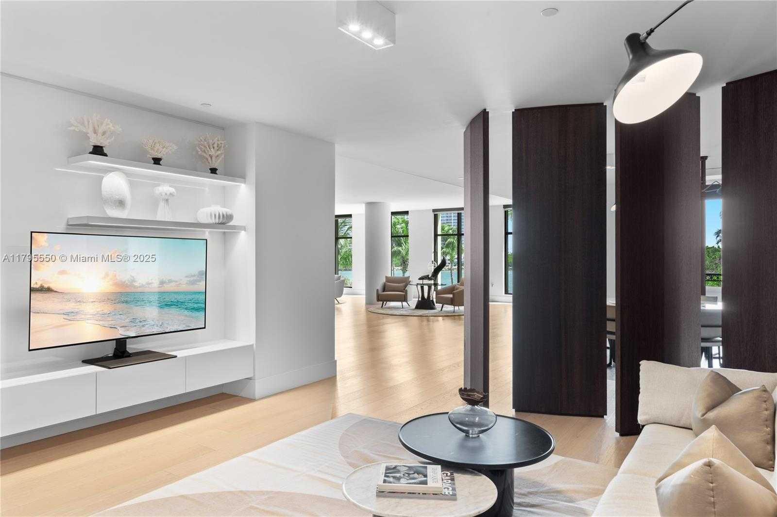 Small Image of 7025 FISHER ISLAND DR #7025, Miami Beach Number 35