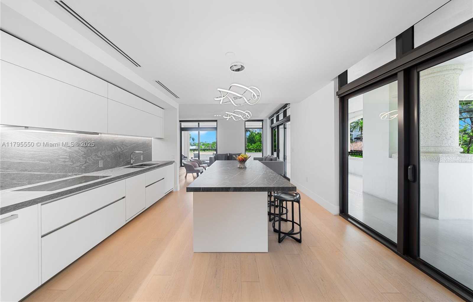 Small Image of 7025 FISHER ISLAND DR #7025, Miami Beach Number 37
