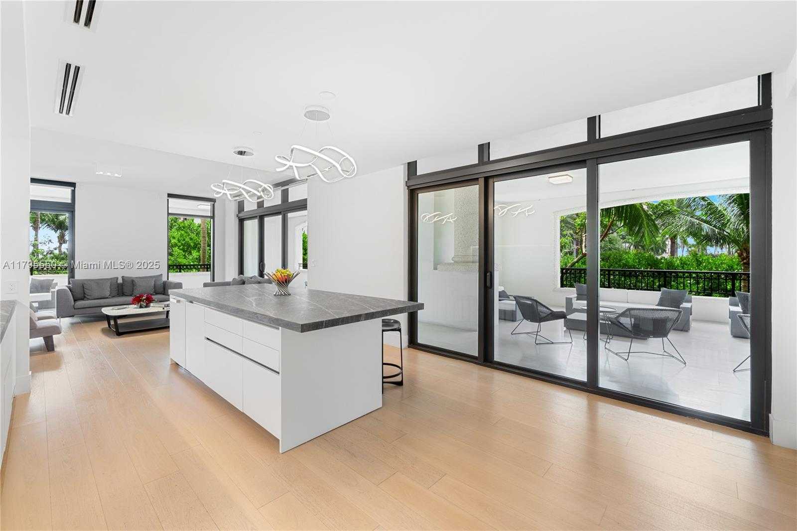 Small Image of 7025 FISHER ISLAND DR #7025, Miami Beach Number 38