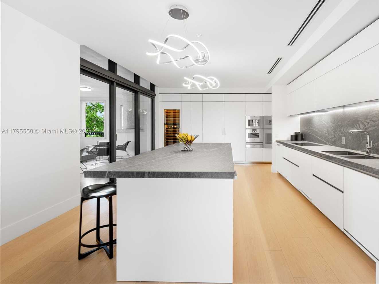 Small Image of 7025 FISHER ISLAND DR #7025, Miami Beach Number 39