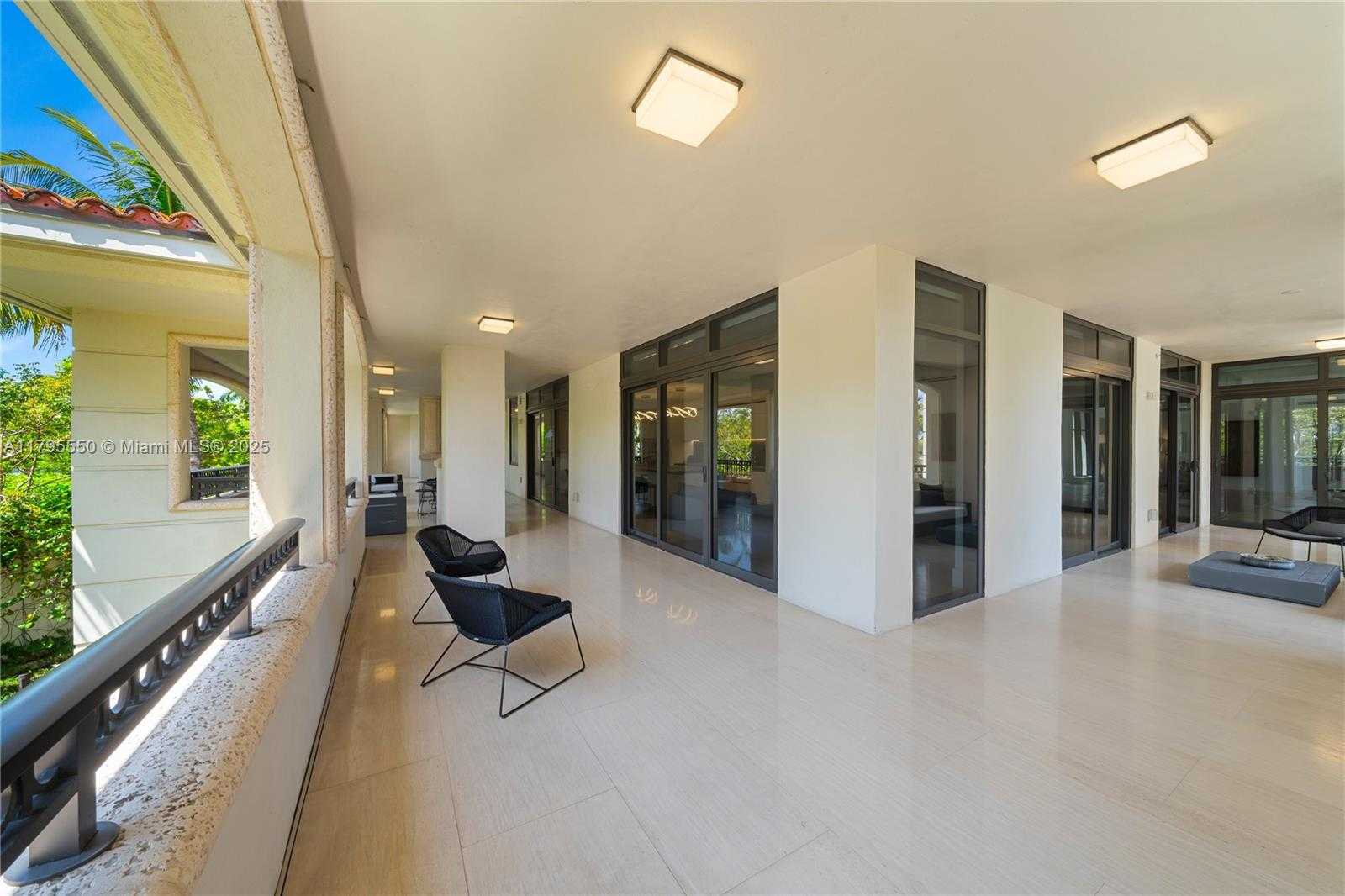 Small Image of 7025 FISHER ISLAND DR #7025, Miami Beach Number 43
