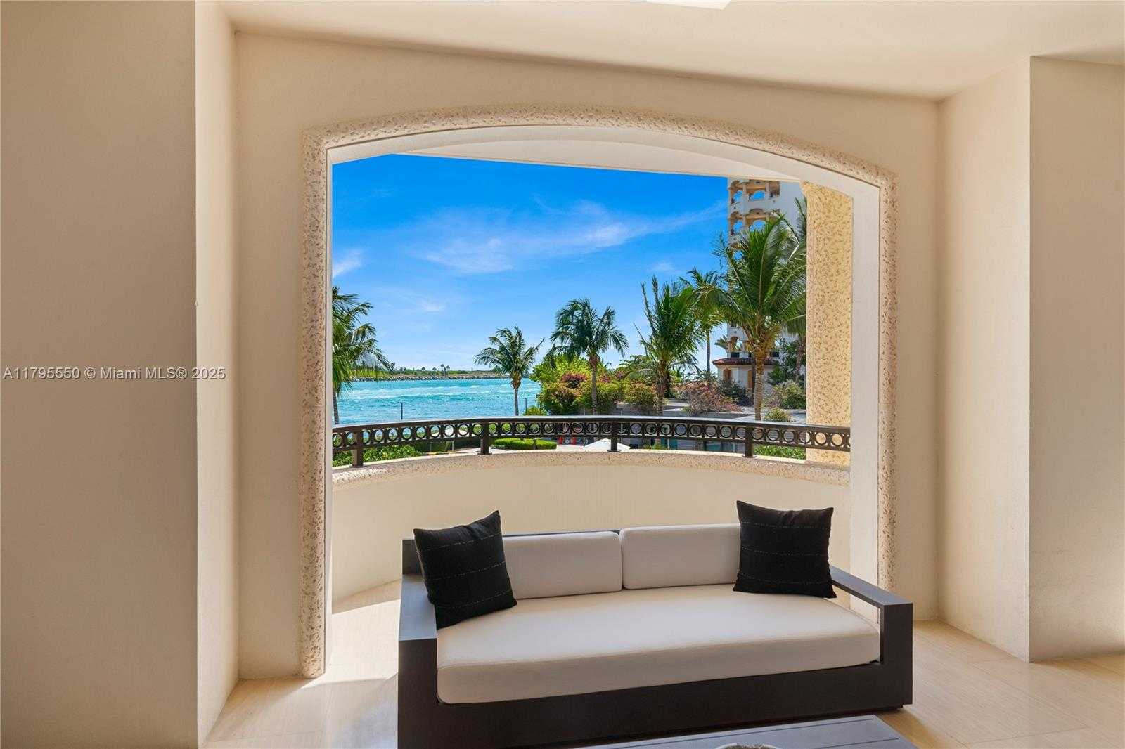 Small Image of 7025 FISHER ISLAND DR #7025, Miami Beach Number 45