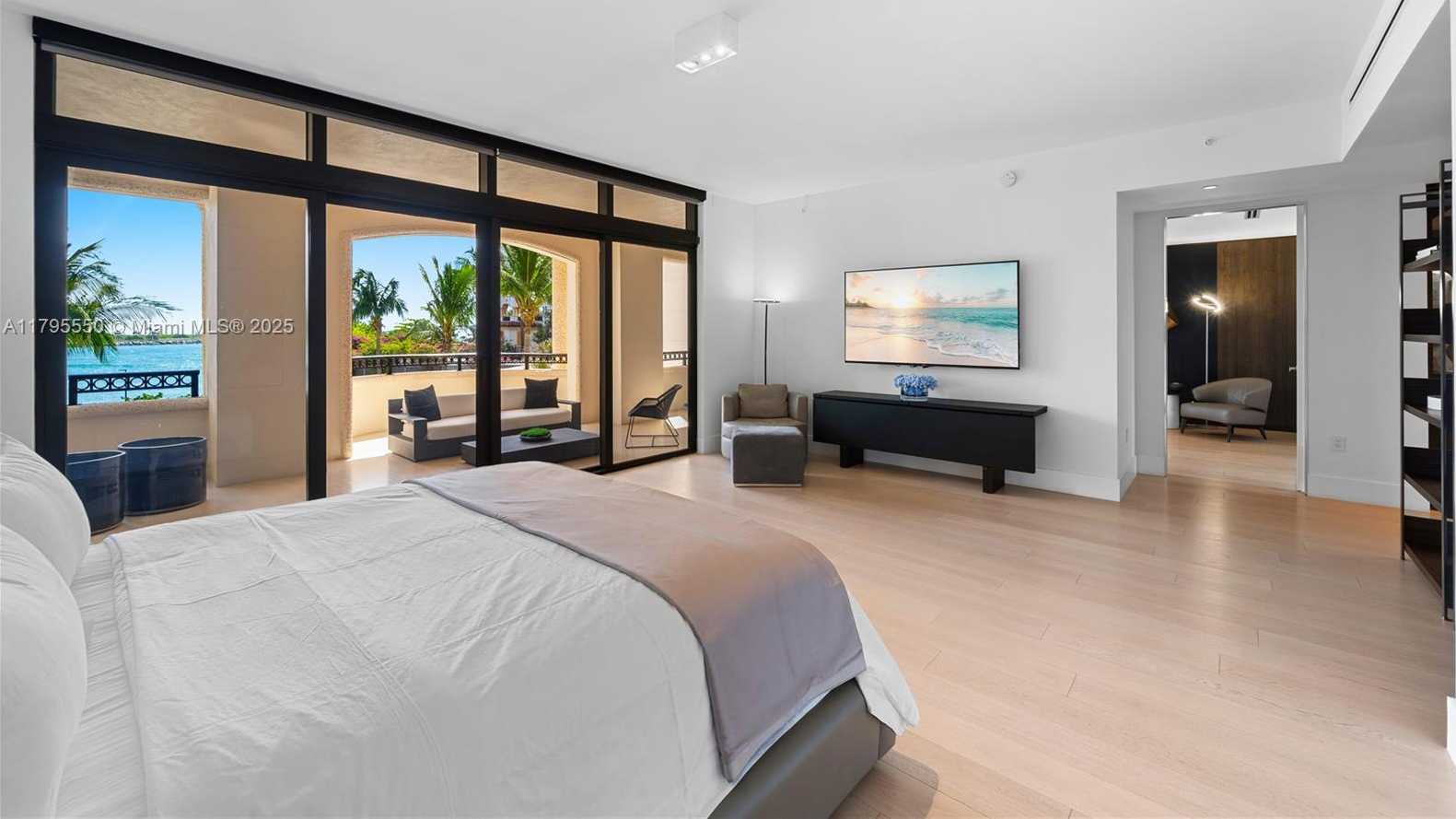 Small Image of 7025 FISHER ISLAND DR #7025, Miami Beach Number 48