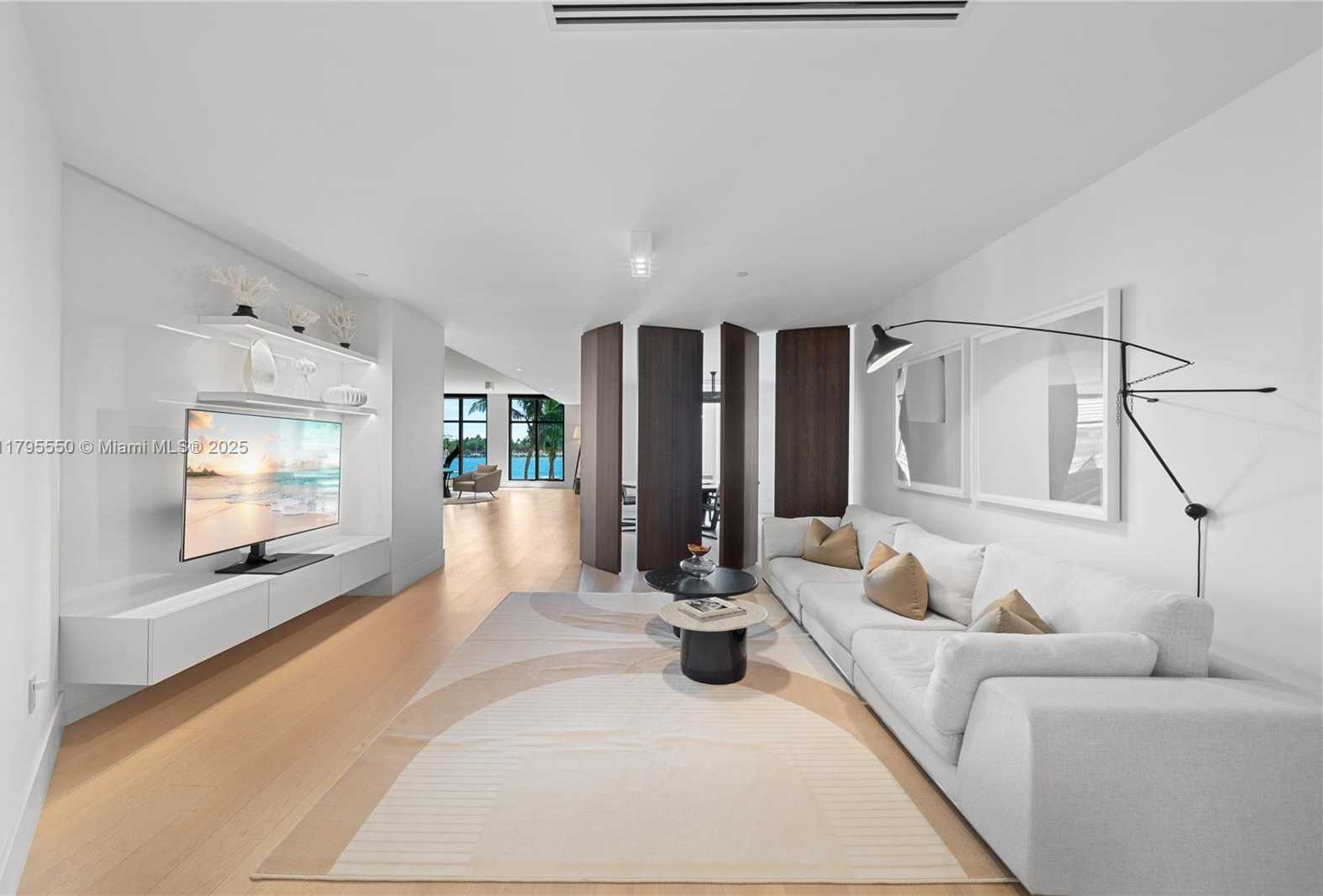 Small Image of 7025 FISHER ISLAND DR #7025, Miami Beach Number 6