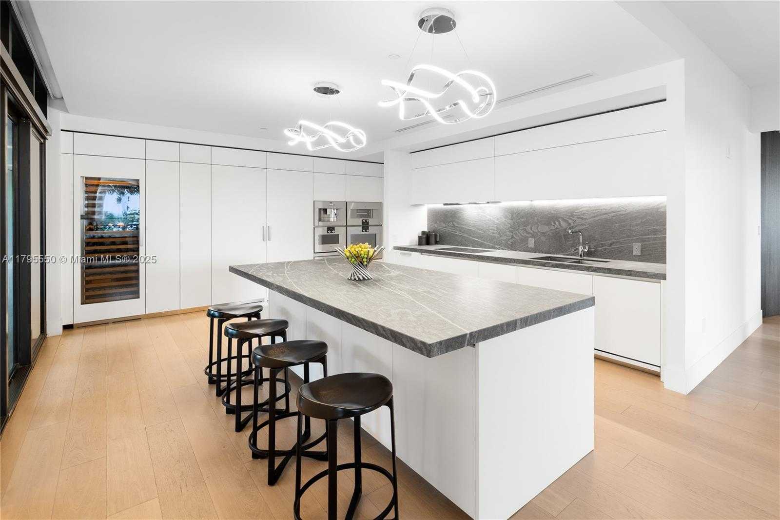 Small Image of 7025 FISHER ISLAND DR #7025, Miami Beach Number 7