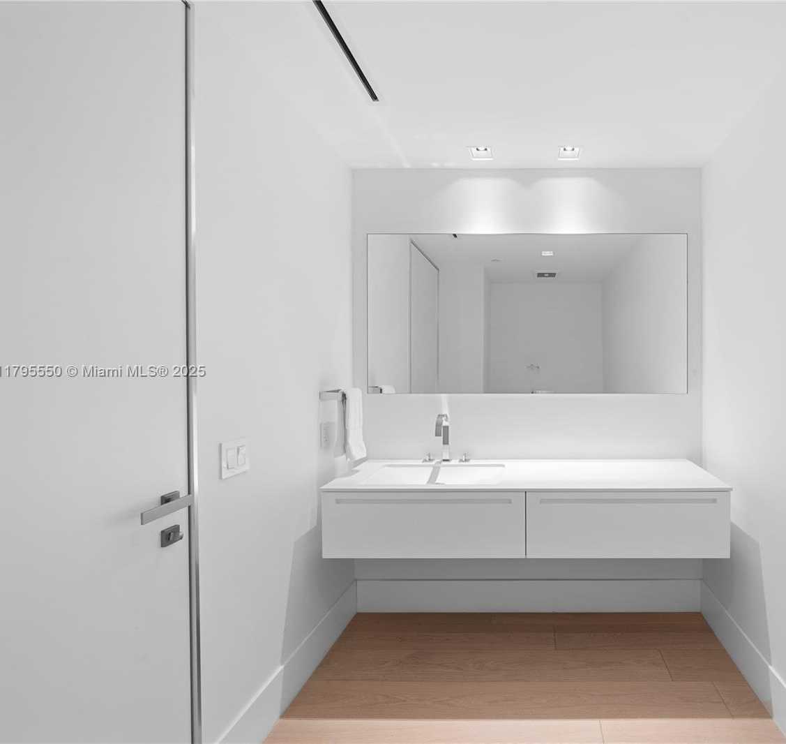 Small Image of 7025 FISHER ISLAND DR #7025, Miami Beach Number 70