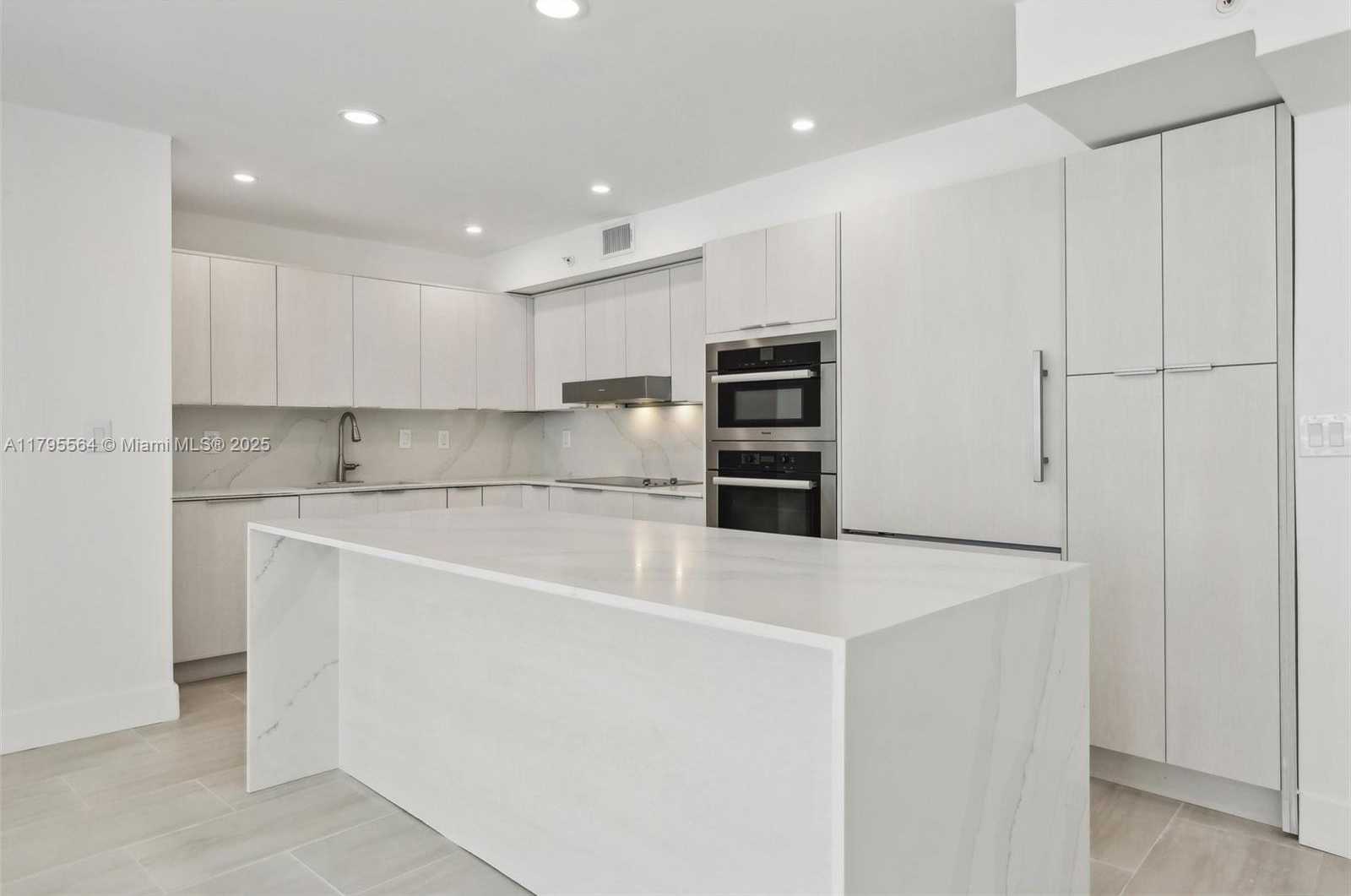 Small Image of 9 ISLAND AVE #1209, Miami Beach Number 10