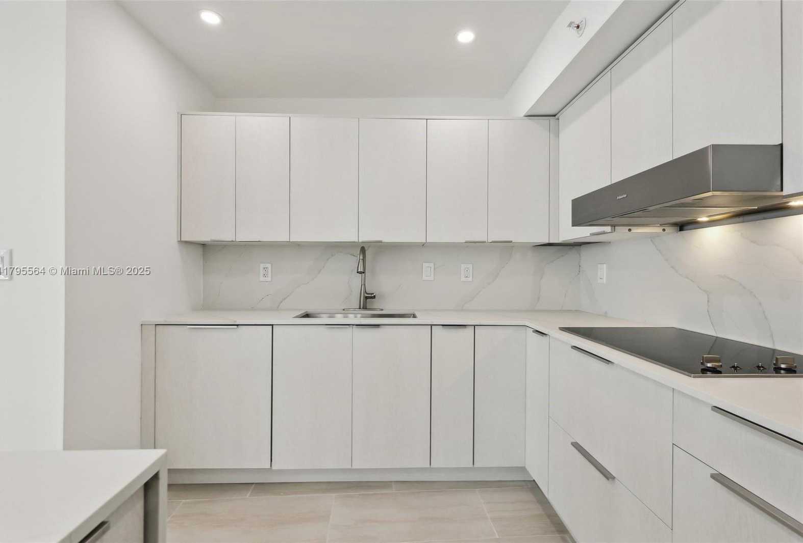 Small Image of 9 ISLAND AVE #1209, Miami Beach Number 15