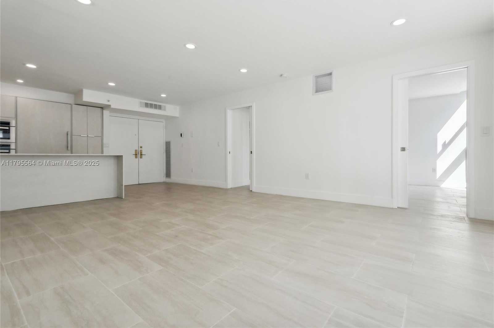 Small Image of 9 ISLAND AVE #1209, Miami Beach Number 17