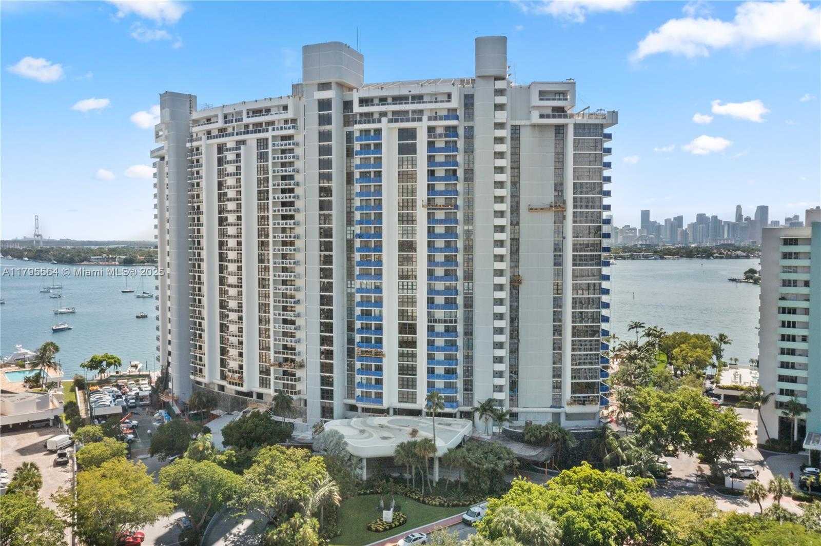 Small Image of 9 ISLAND AVE #1209, Miami Beach Number 2