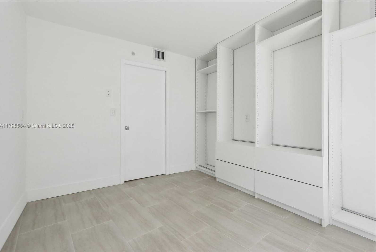 Small Image of 9 ISLAND AVE #1209, Miami Beach Number 25