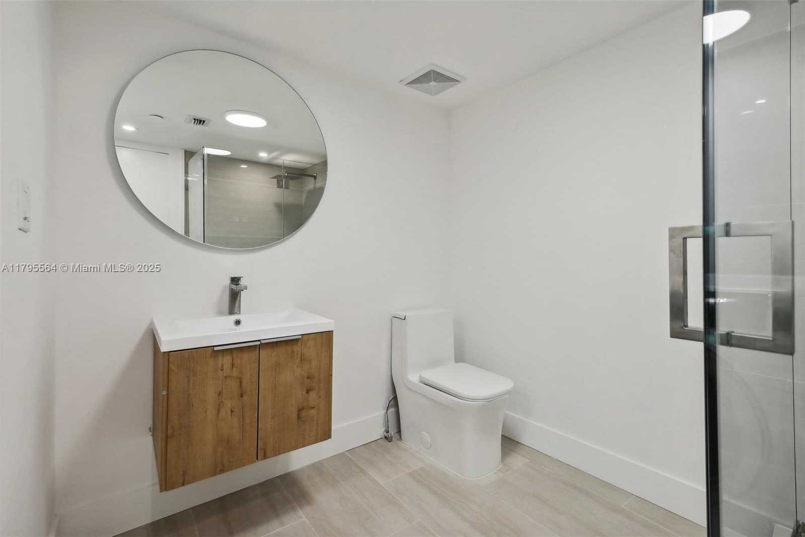 Small Image of 9 ISLAND AVE #1209, Miami Beach Number 26