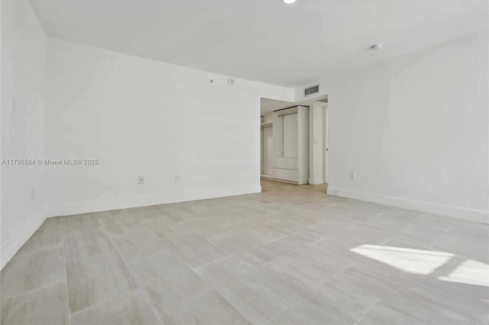 Small Image of 9 ISLAND AVE #1209, Miami Beach Number 33