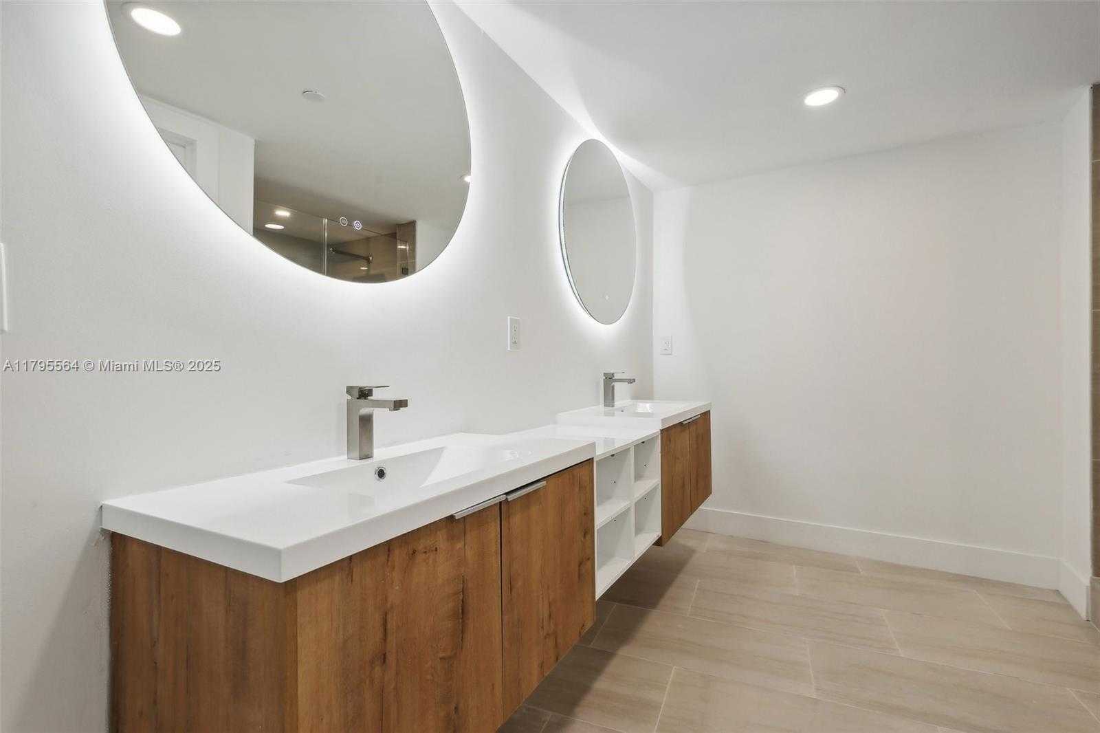 Small Image of 9 ISLAND AVE #1209, Miami Beach Number 35