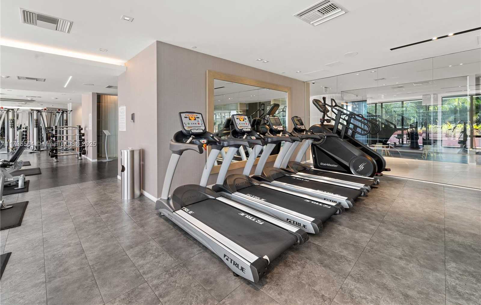 Small Image of 9 ISLAND AVE #1209, Miami Beach Number 51
