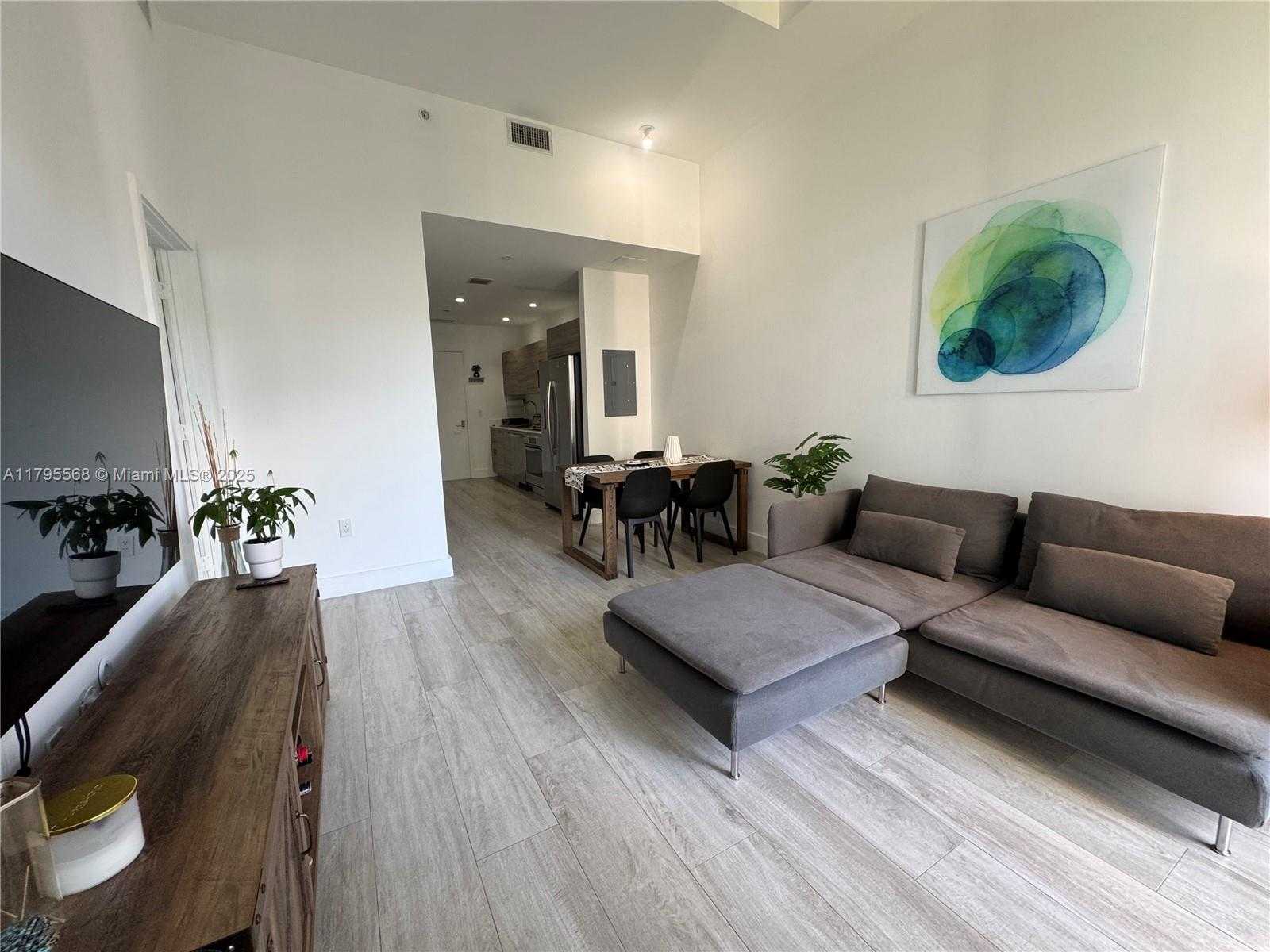 Small Image of 121 NORTH EAST 34TH ST #L601, Miami Number 3