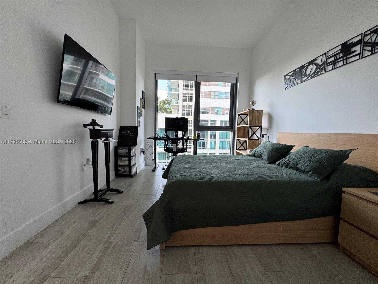 Small Image of 121 NORTH EAST 34TH ST #L601, Miami Number 7